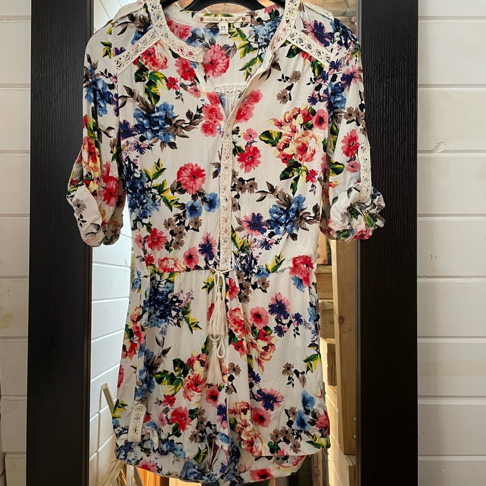 Chelsea & Violet Romper size small